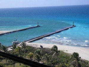 Aéroport-Juan-Gualberto-Gomez-Varadero-cuba